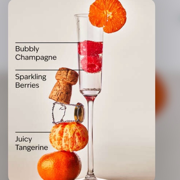 🆕- White Barn- 3- Wick Champagne Toast Blush Candle Jar with Gold Lid - Picture 8 of 9